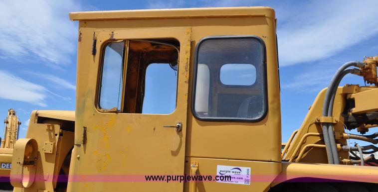 image for item F2035 1968 Caterpillar 621 conventional scraper