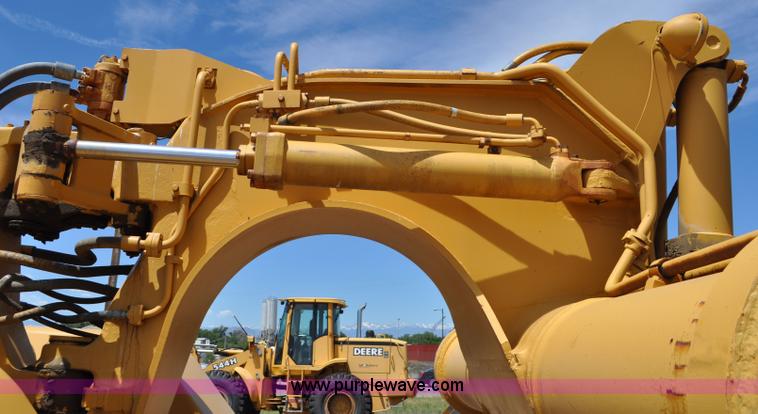 image for item F2035 1968 Caterpillar 621 conventional scraper