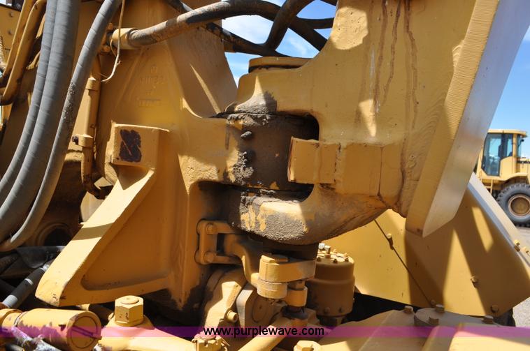 image for item F2035 1968 Caterpillar 621 conventional scraper