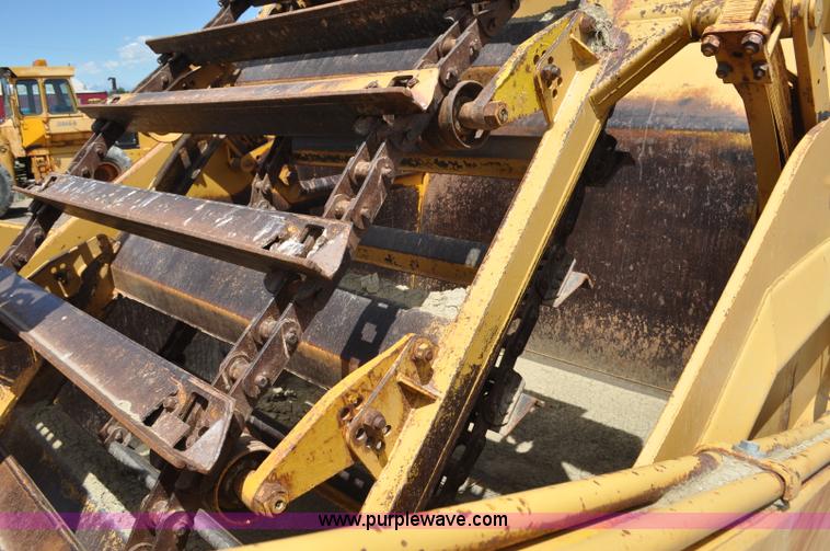 image for item F2035 1968 Caterpillar 621 conventional scraper