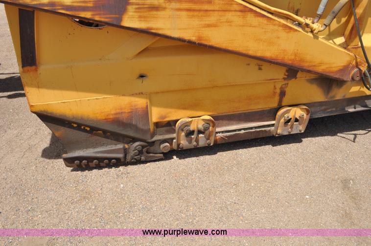 image for item F2035 1968 Caterpillar 621 conventional scraper