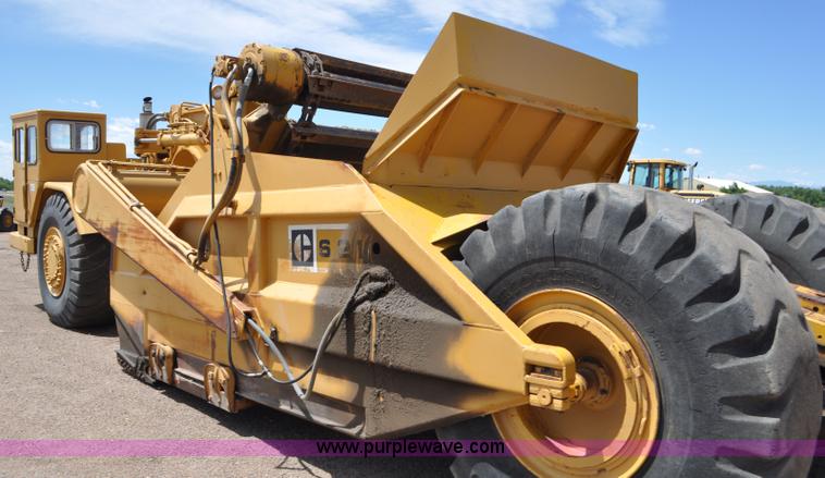image for item F2035 1968 Caterpillar 621 conventional scraper