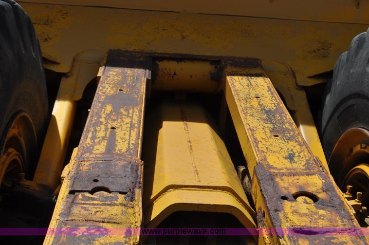 image for item F2035 1968 Caterpillar 621 conventional scraper