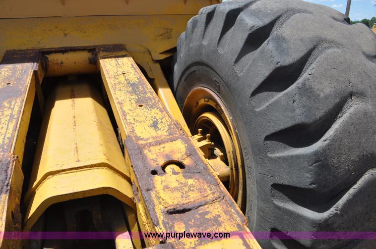 image for item F2035 1968 Caterpillar 621 conventional scraper