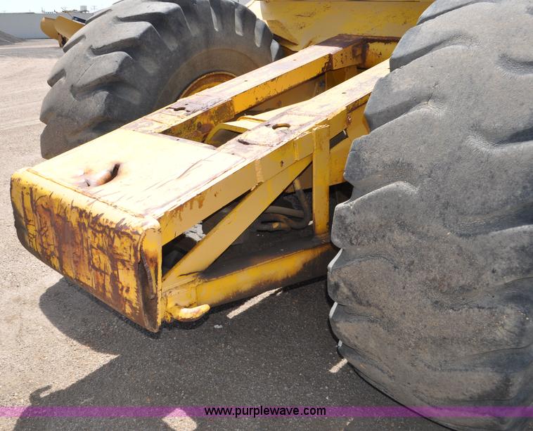 image for item F2035 1968 Caterpillar 621 conventional scraper