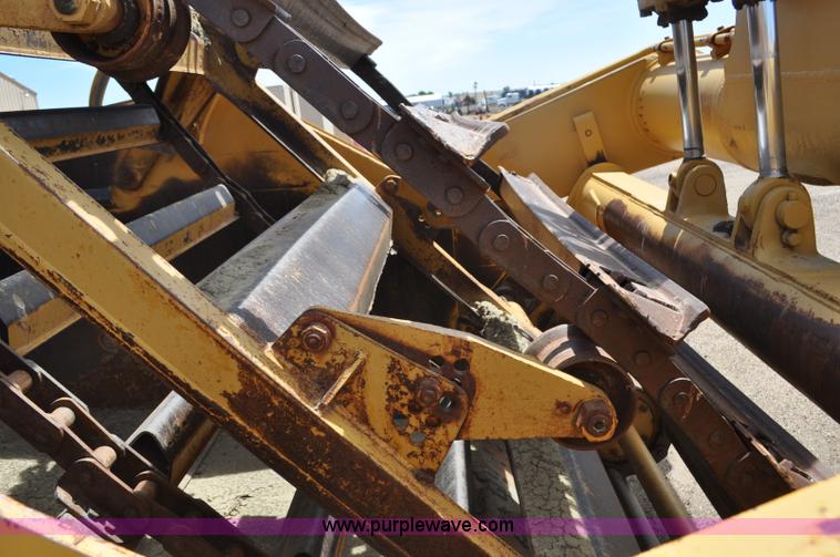 image for item F2035 1968 Caterpillar 621 conventional scraper