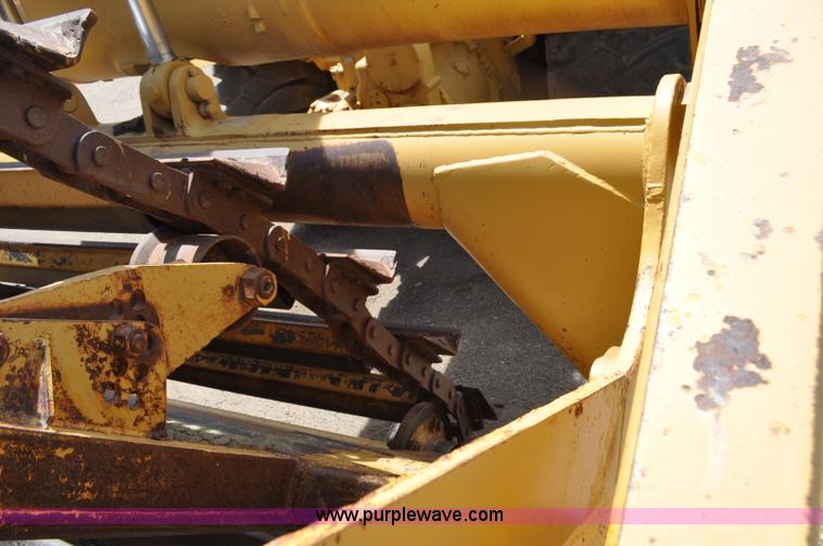 image for item F2035 1968 Caterpillar 621 conventional scraper