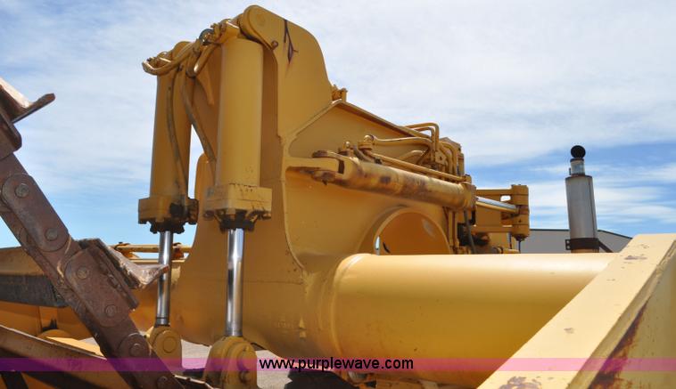 image for item F2035 1968 Caterpillar 621 conventional scraper