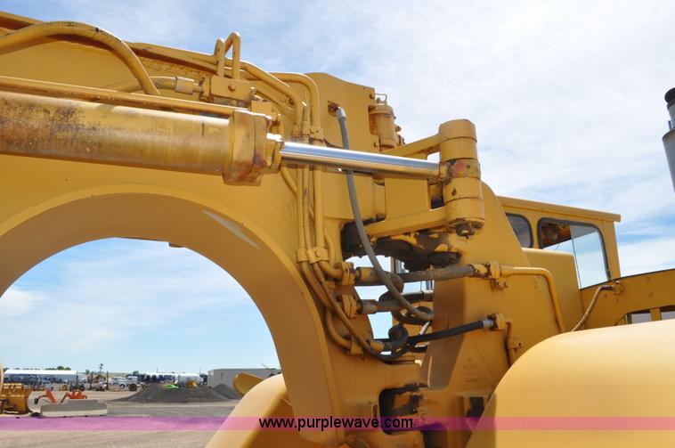 image for item F2035 1968 Caterpillar 621 conventional scraper