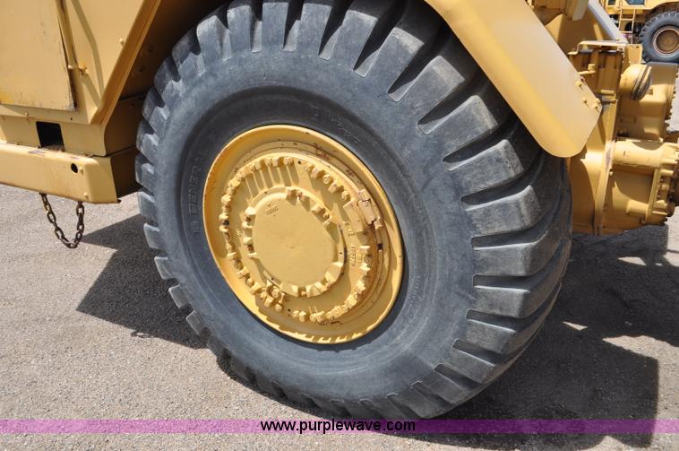 image for item F2035 1968 Caterpillar 621 conventional scraper