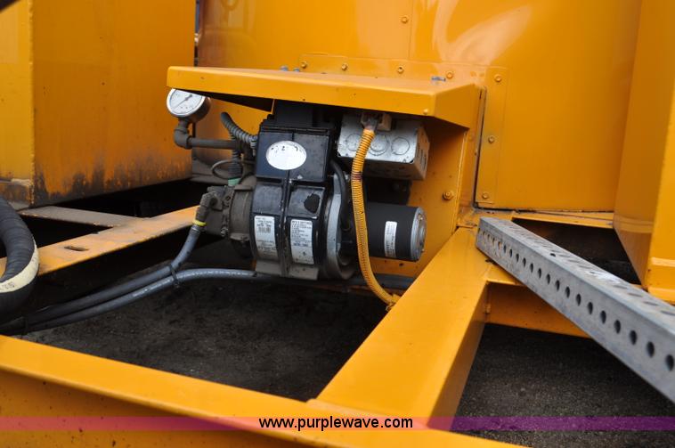 image for item F2038 2008 Crafco SS250D crack sealer