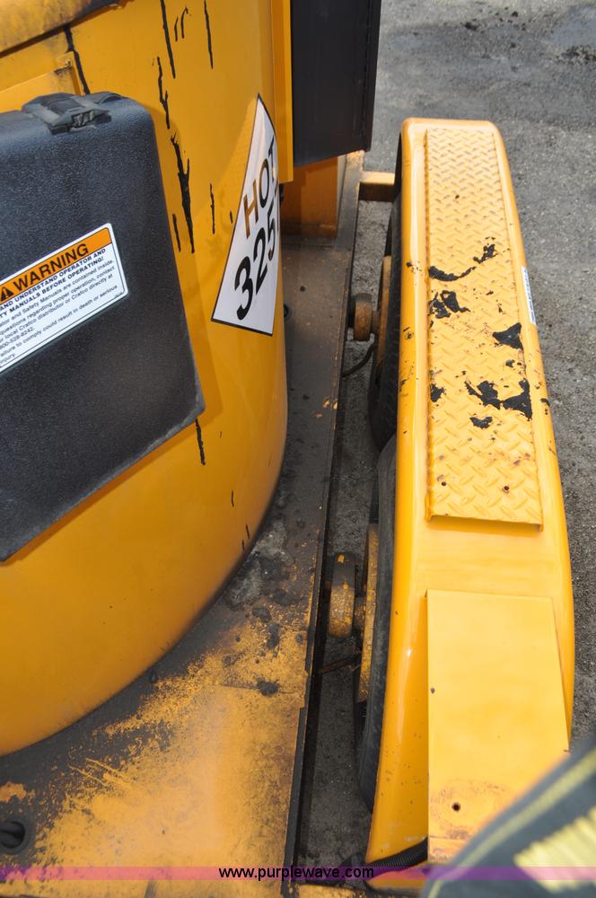 image for item F2038 2008 Crafco SS250D crack sealer