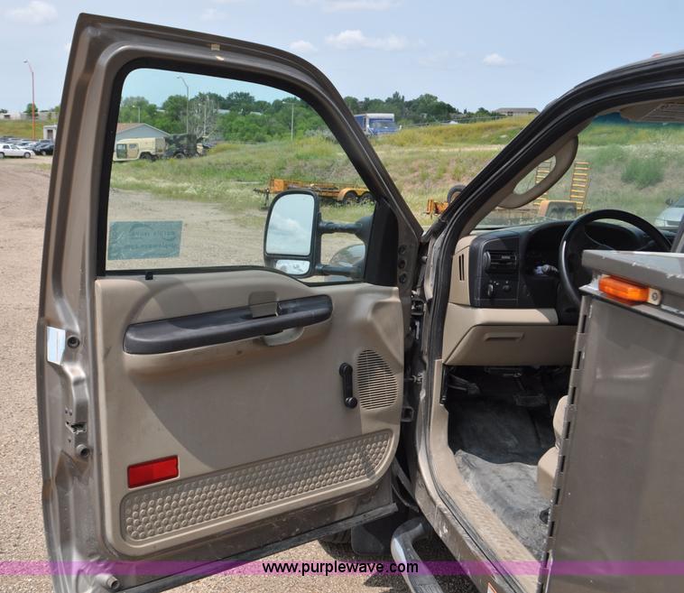 image for item F2040 2007 Ford F550 Super Duty XL utility truck with core drill