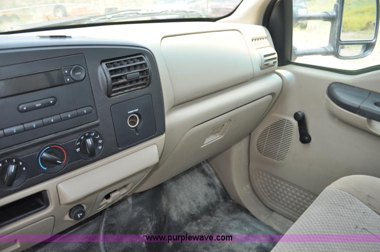 image for item F2040 2007 Ford F550 Super Duty XL utility truck with core drill