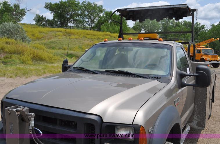 image for item F2040 2007 Ford F550 Super Duty XL utility truck with core drill