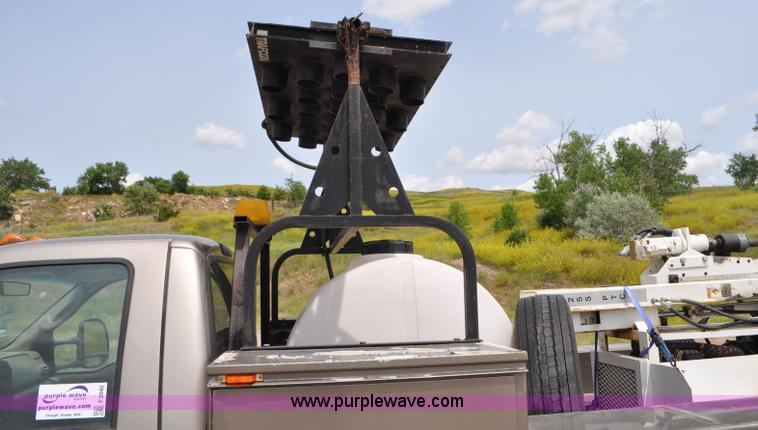 image for item F2040 2007 Ford F550 Super Duty XL utility truck with core drill