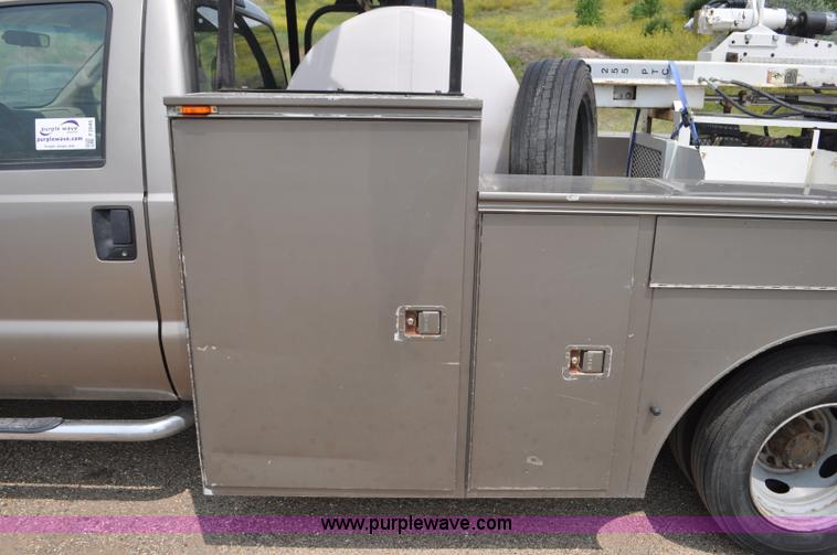 image for item F2040 2007 Ford F550 Super Duty XL utility truck with core drill