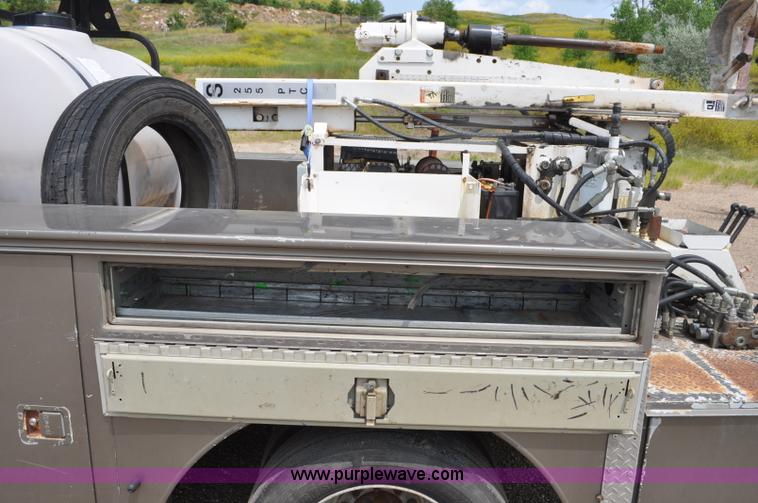 image for item F2040 2007 Ford F550 Super Duty XL utility truck with core drill