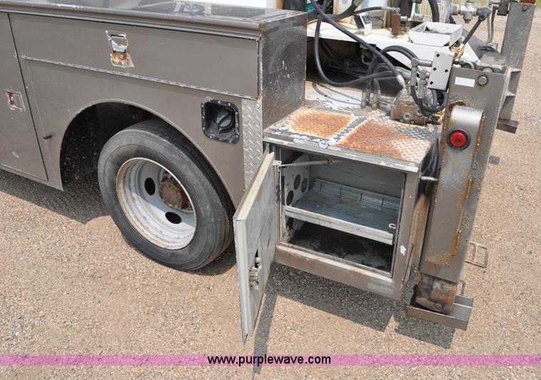 image for item F2040 2007 Ford F550 Super Duty XL utility truck with core drill