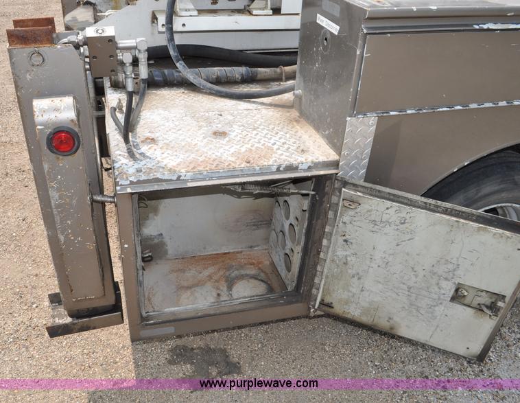 image for item F2040 2007 Ford F550 Super Duty XL utility truck with core drill