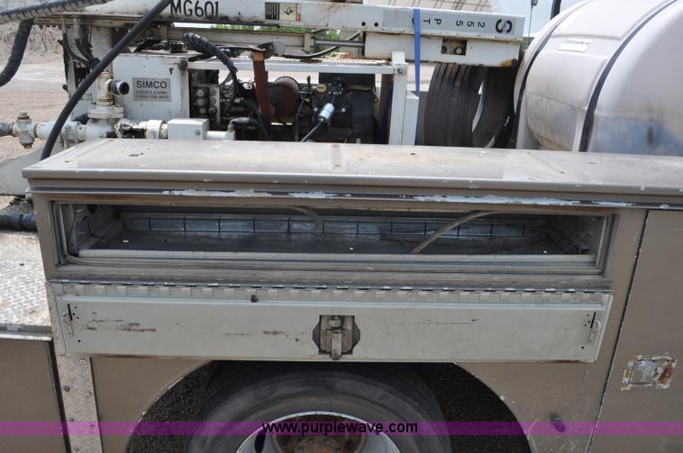 image for item F2040 2007 Ford F550 Super Duty XL utility truck with core drill