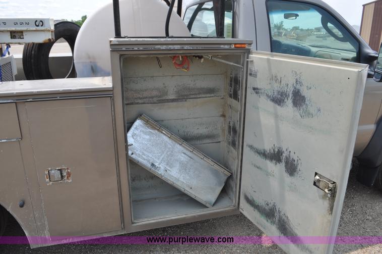 image for item F2040 2007 Ford F550 Super Duty XL utility truck with core drill