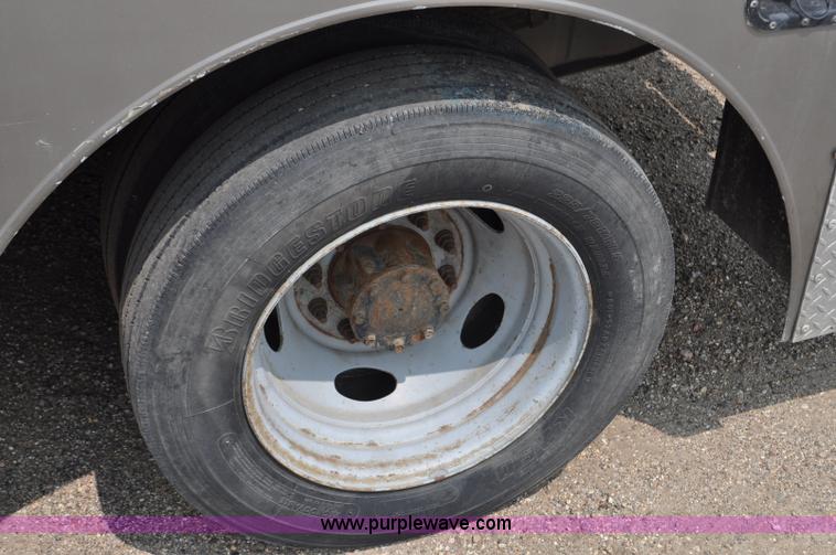 image for item F2040 2007 Ford F550 Super Duty XL utility truck with core drill