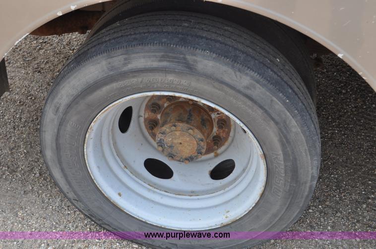 image for item F2040 2007 Ford F550 Super Duty XL utility truck with core drill