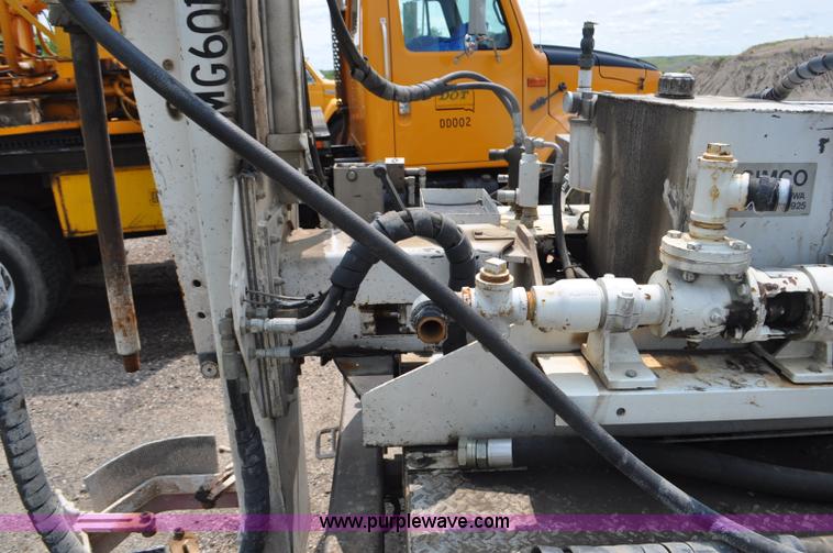 image for item F2040 2007 Ford F550 Super Duty XL utility truck with core drill