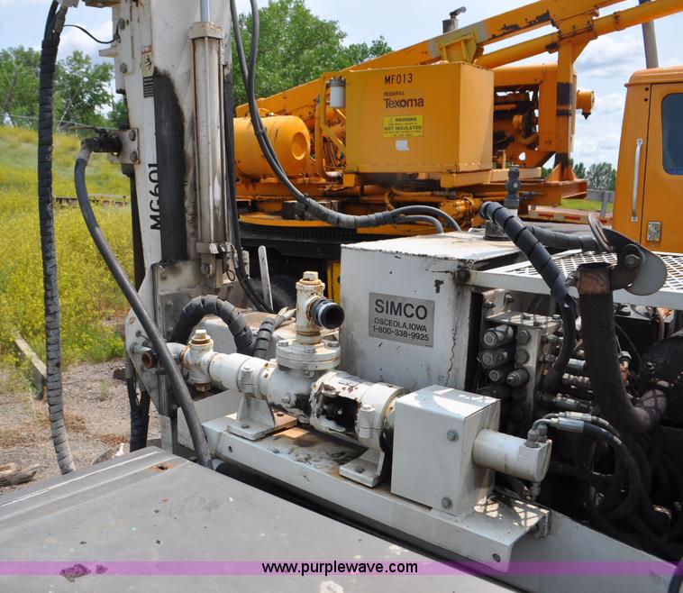 image for item F2040 2007 Ford F550 Super Duty XL utility truck with core drill