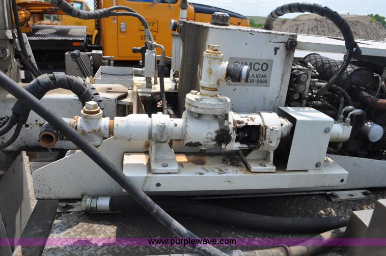 image for item F2040 2007 Ford F550 Super Duty XL utility truck with core drill