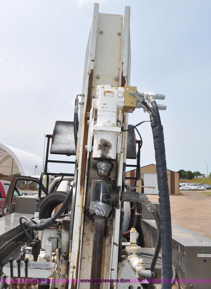 image for item F2040 2007 Ford F550 Super Duty XL utility truck with core drill