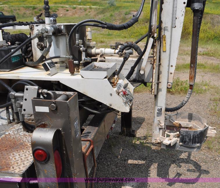 image for item F2040 2007 Ford F550 Super Duty XL utility truck with core drill