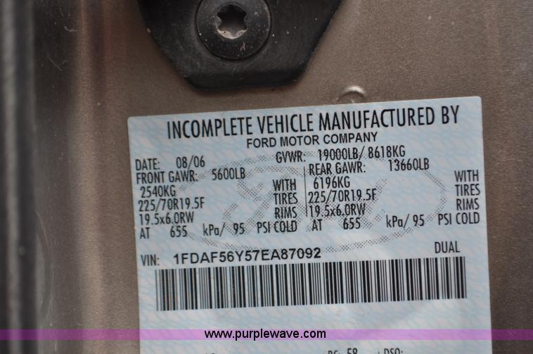 image for item F2040 2007 Ford F550 Super Duty XL utility truck with core drill