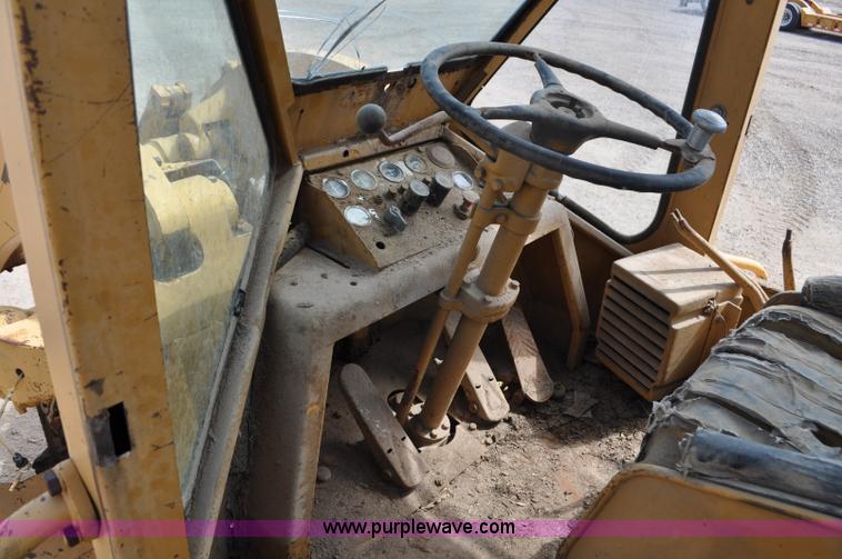 image for item F2045 1965 Caterpillar 966B articulated wheel loader