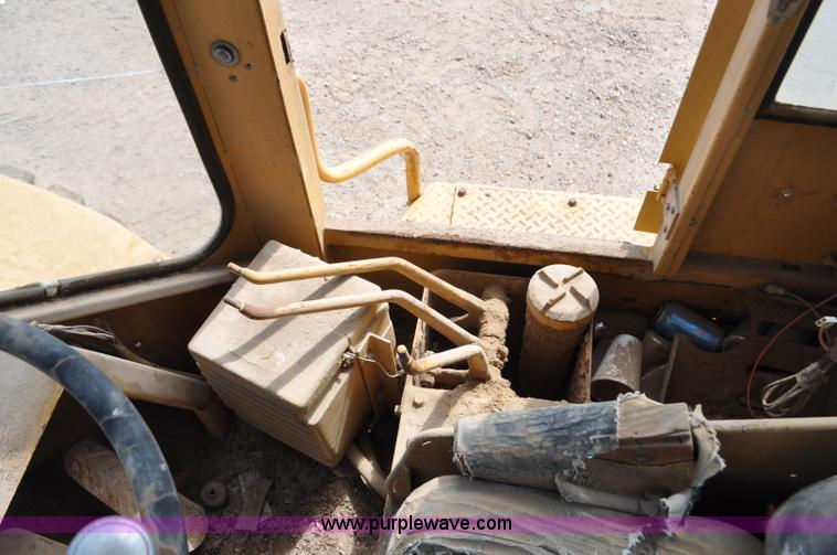 image for item F2045 1965 Caterpillar 966B articulated wheel loader