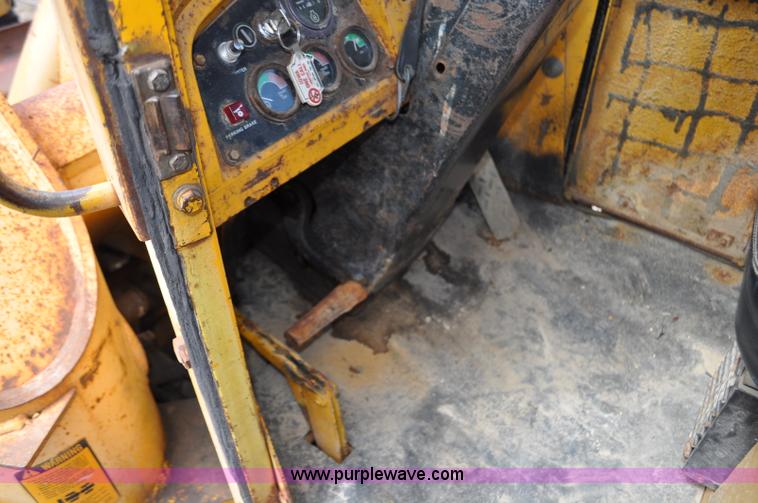 image for item F2047 John Deere 644B wheel loader