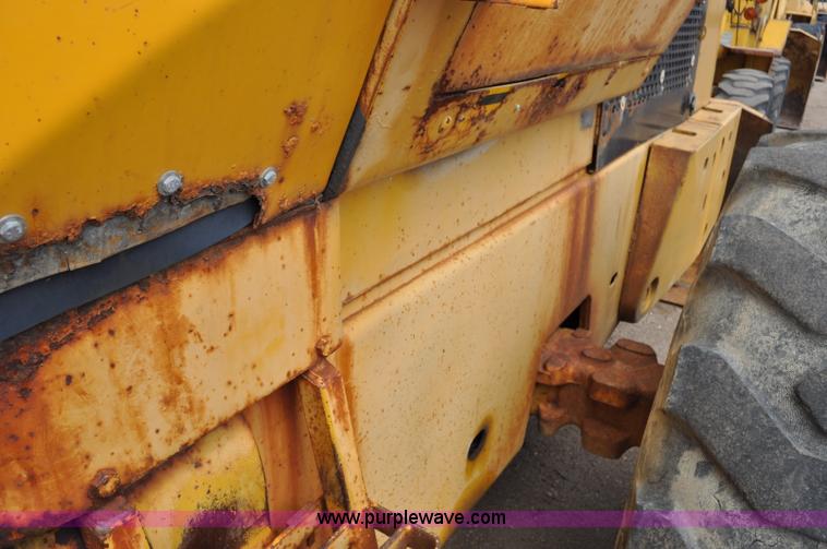 image for item F2047 John Deere 644B wheel loader