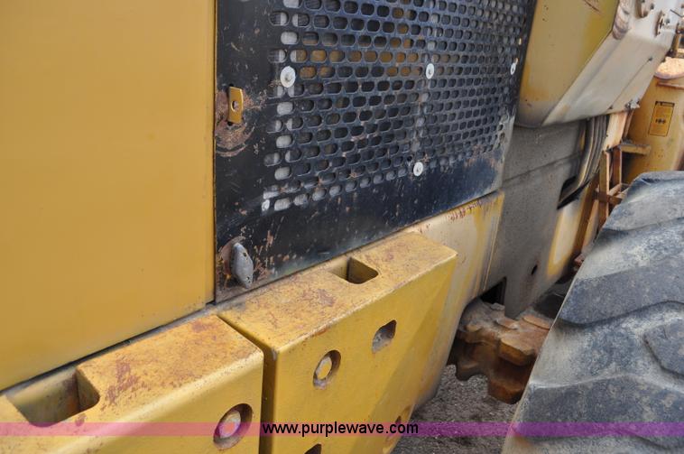 image for item F2047 John Deere 644B wheel loader