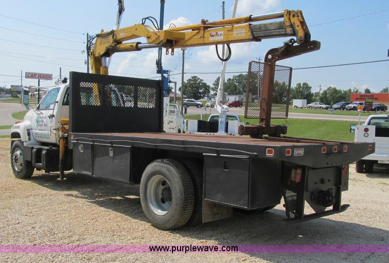 image for item F4931 2000 Chevrolet C7500 flatbed truck with crane