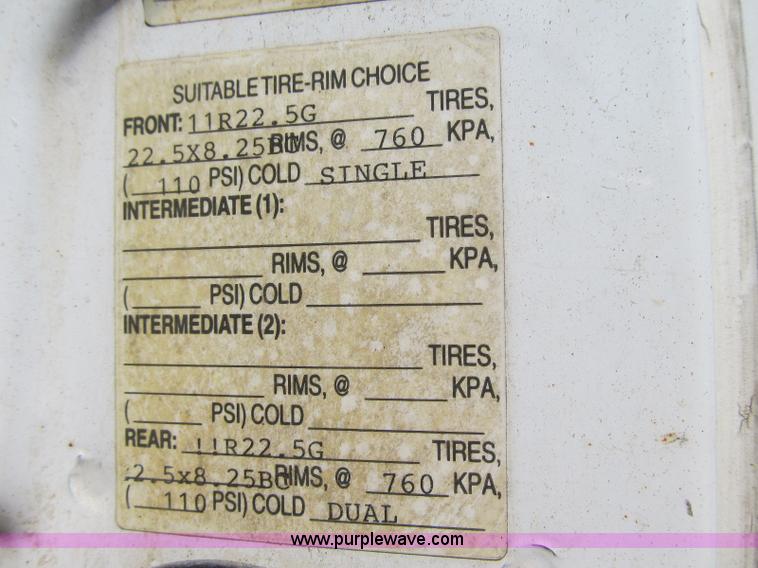 image for item F4931 2000 Chevrolet C7500 flatbed truck with crane