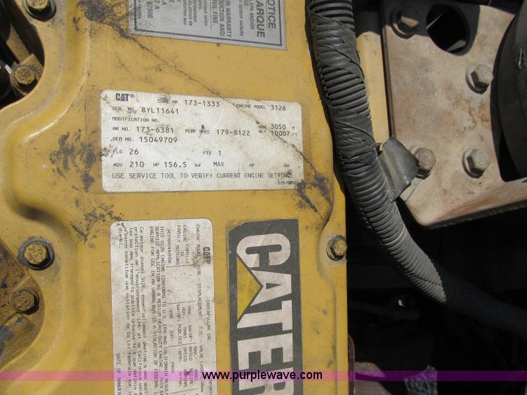 image for item F4931 2000 Chevrolet C7500 flatbed truck with crane