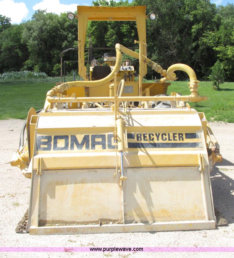 image for item F7446 1985 Bomag MPH 100R asphalt recycler
