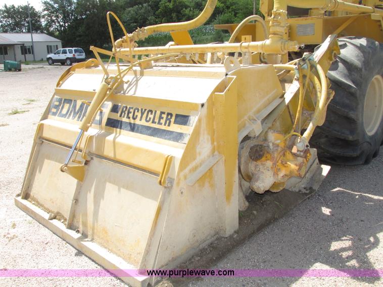 image for item F7446 1985 Bomag MPH 100R asphalt recycler
