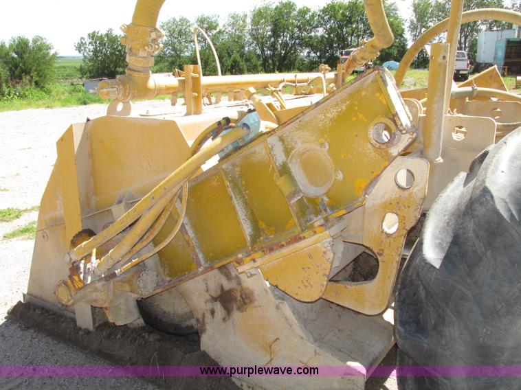 image for item F7446 1985 Bomag MPH 100R asphalt recycler