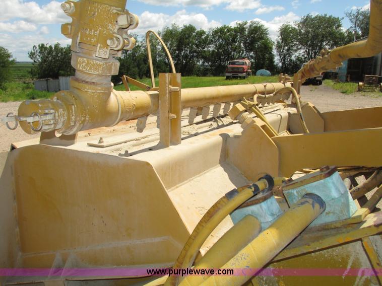 image for item F7446 1985 Bomag MPH 100R asphalt recycler