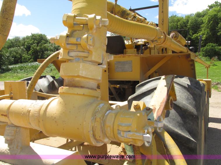 image for item F7446 1985 Bomag MPH 100R asphalt recycler