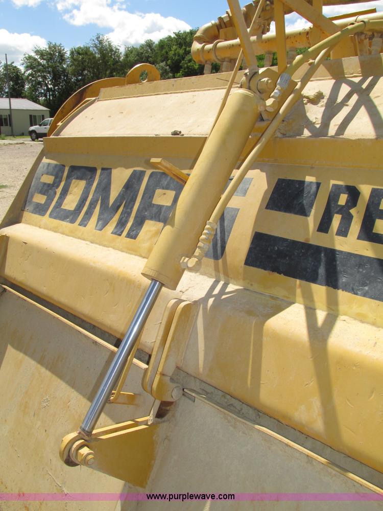 image for item F7446 1985 Bomag MPH 100R asphalt recycler