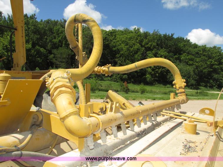 image for item F7446 1985 Bomag MPH 100R asphalt recycler