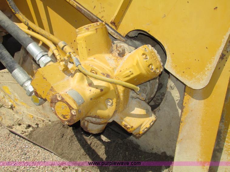 image for item F7446 1985 Bomag MPH 100R asphalt recycler